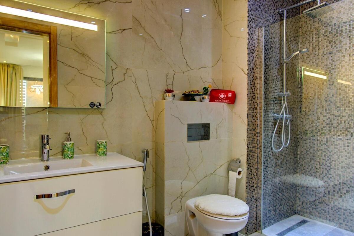 Luxe 3 Bedroom Piscine