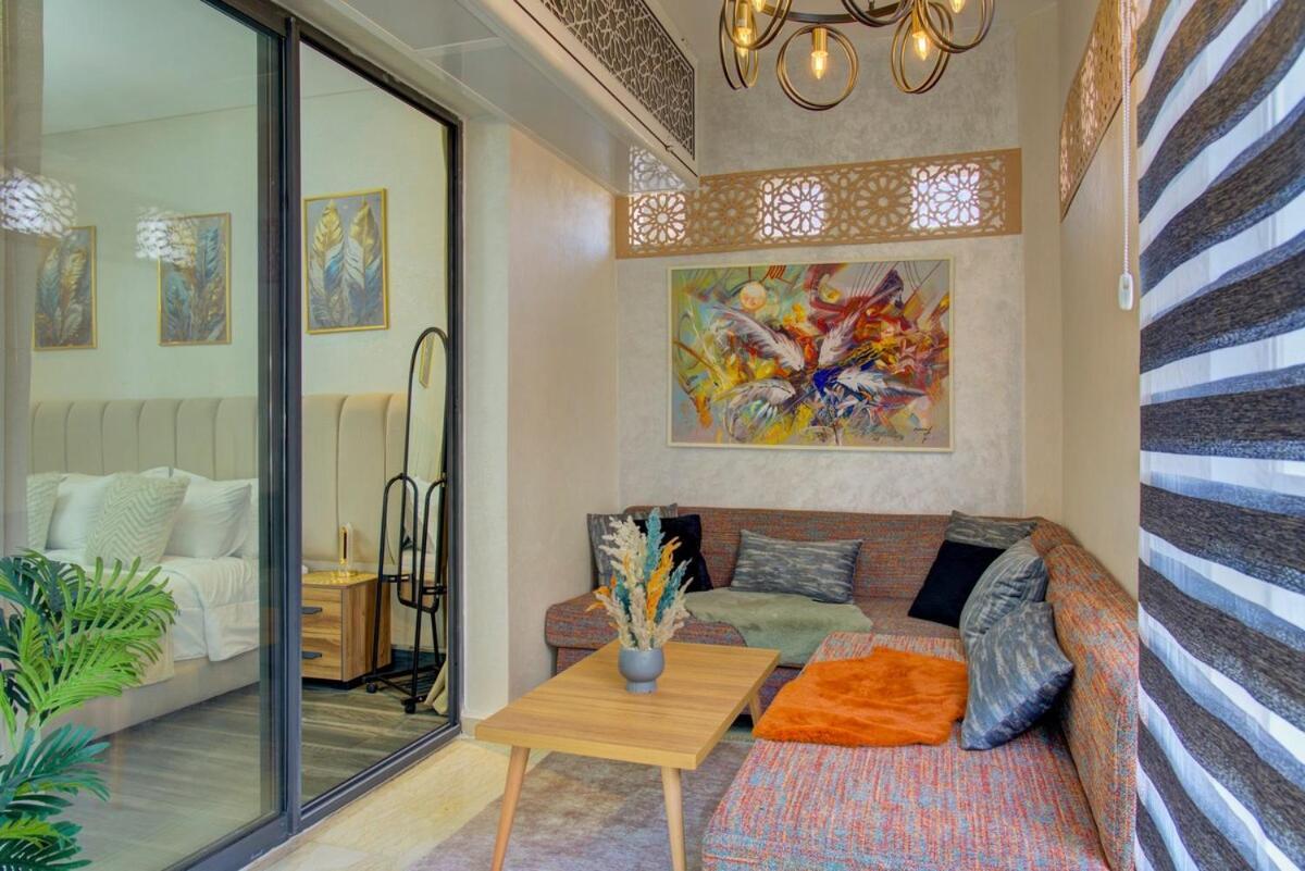 Luxe 3 Bedroom Piscine Apartment
